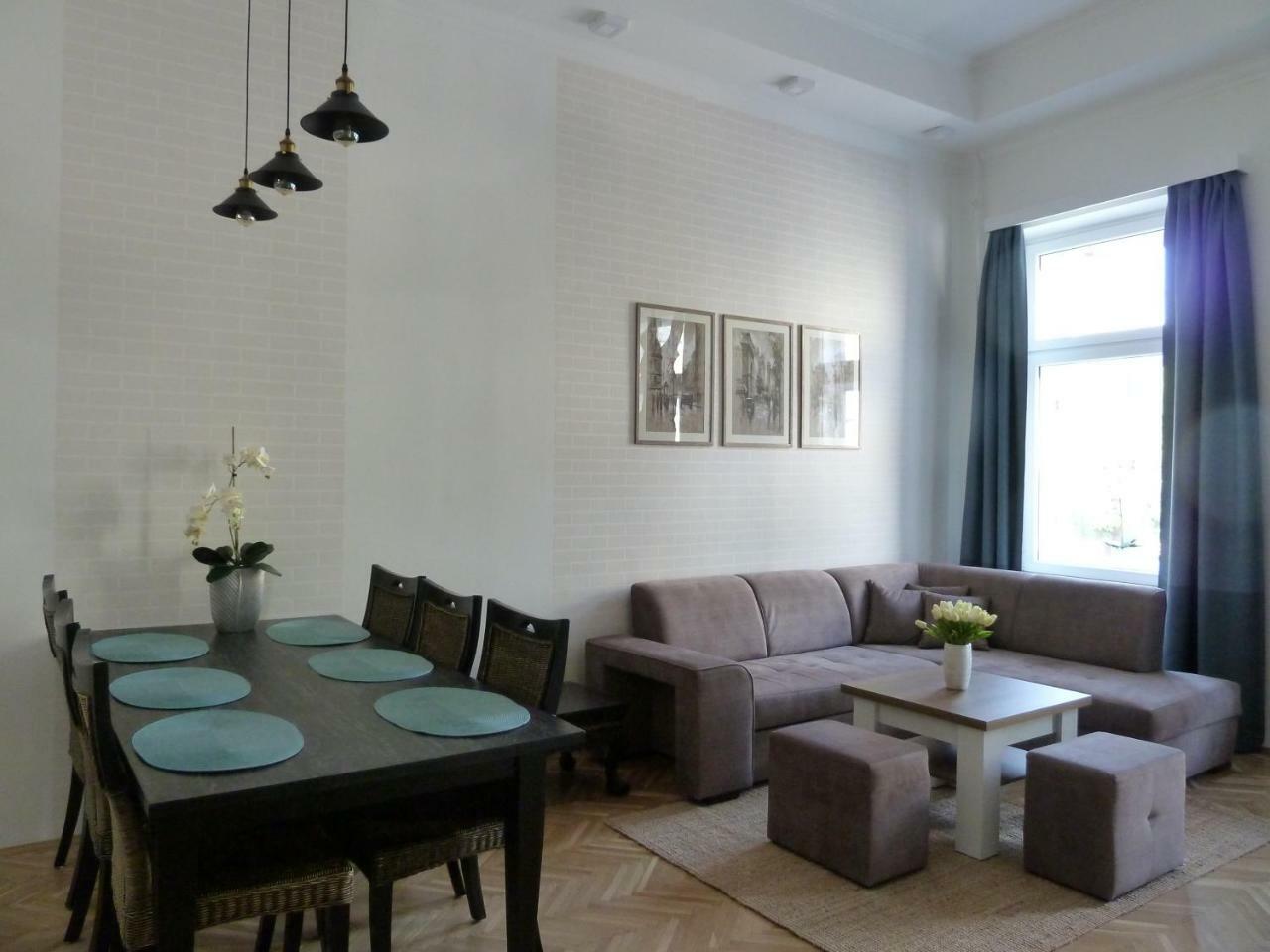 Kossuth Apartmanok Дебрецен Екстериор снимка